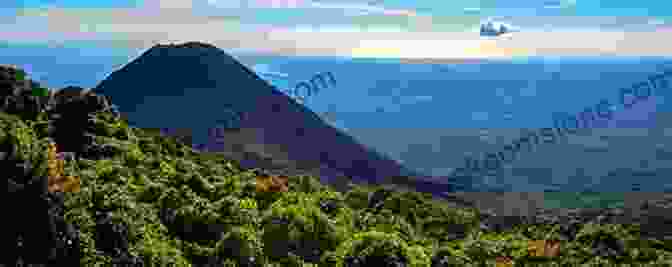 Cerro Verde National Park San Salvador Travel Guide: With 100 Landscape Photos