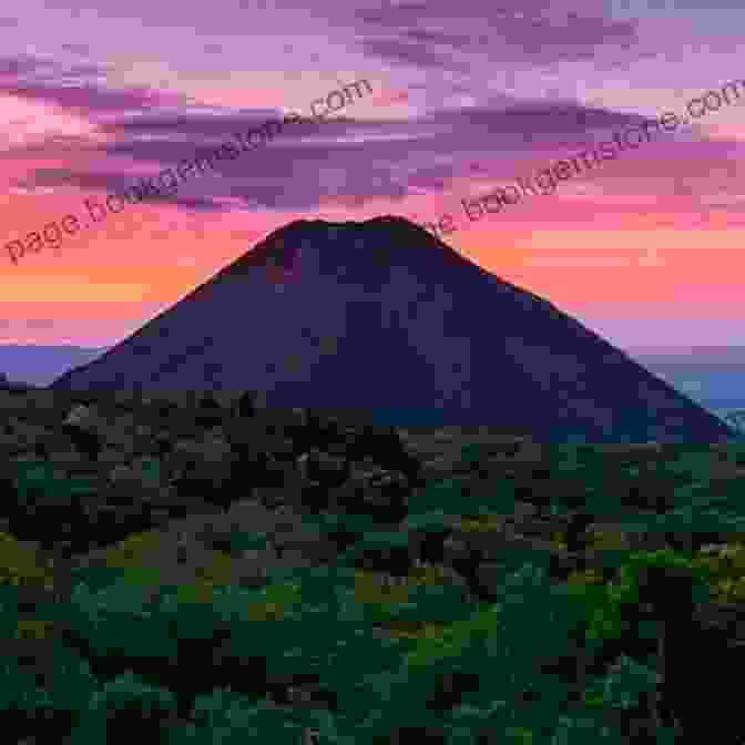 Conchalio Volcano San Salvador Travel Guide: With 100 Landscape Photos