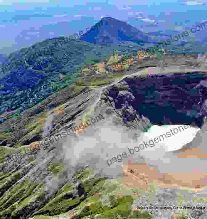 Santa Ana Volcano San Salvador Travel Guide: With 100 Landscape Photos